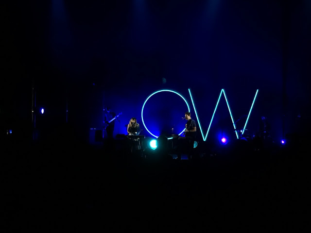 Oh Wonder at the Wiltern inside the venue 