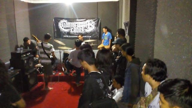  Cianjur Musik Cadas - Show Your Anger Volume 3 