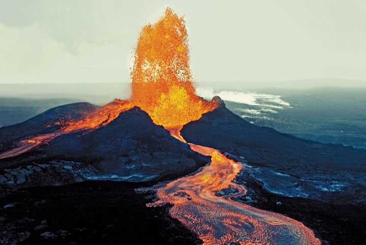  Mauna Loa, Gunung Berapi Terbesar di Dunia