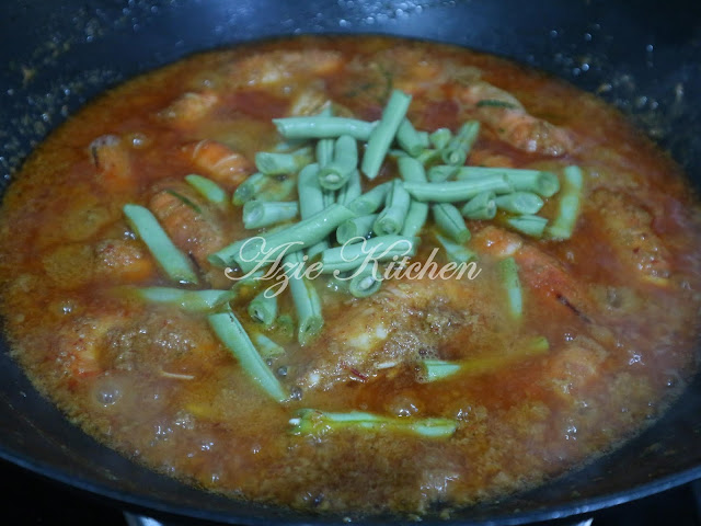 Rendang Pedas Udang Galah Dengan Kacang Buncis - Azie Kitchen