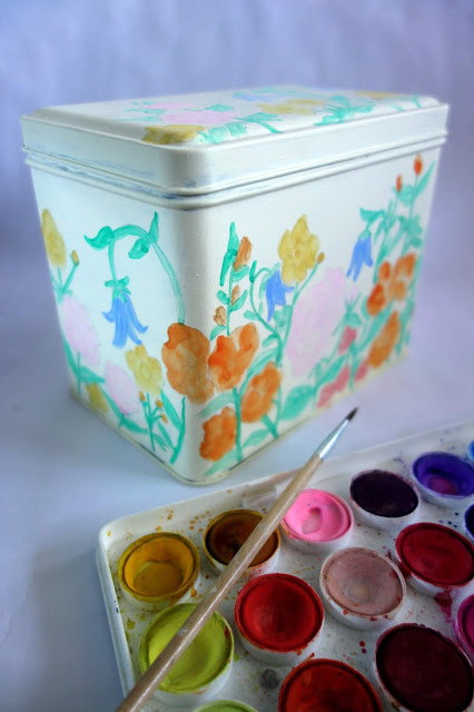 Tea Tin transformation, tea tin crafts, how to repurpose a tea tin