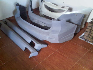 Bodykit Bahan Plastik dengan Bahan Fiber