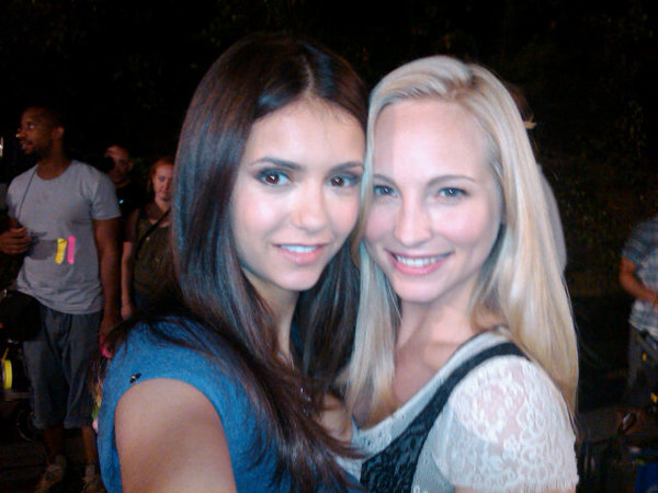 TwitPic's from Nina nina dobrev e candice accola 