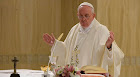 Papa orando 1.jpg