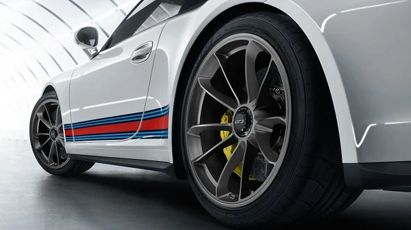 Porsche 911 Martini Racing