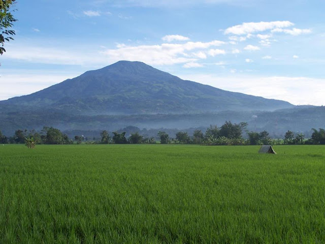 Kalam Kasih PEMANDANGAN INDAH GUNUNG GANANG