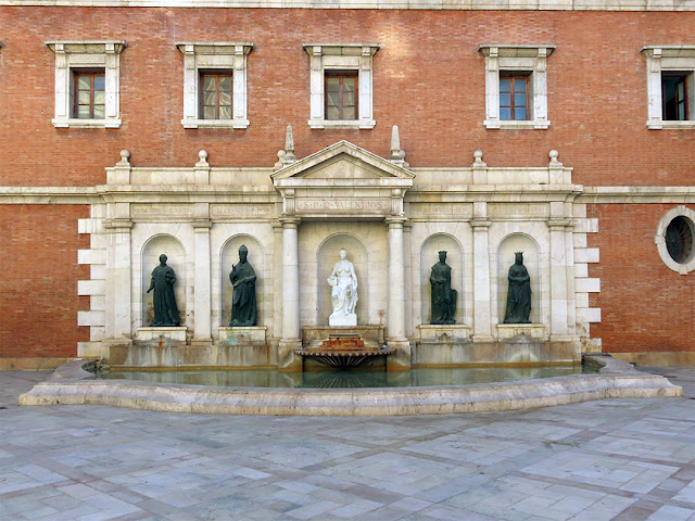 Fuente de la Plaza del Patriarca, Plaza del Patriarca, Valencia