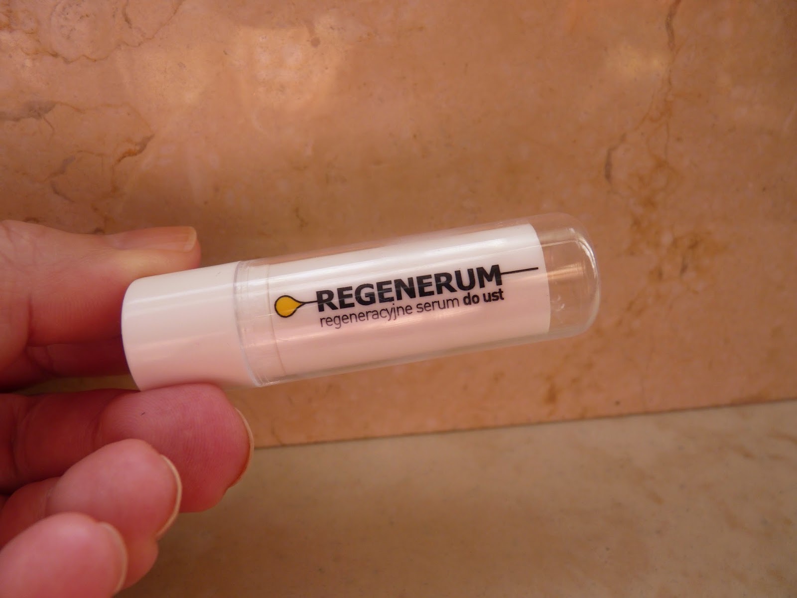 Regenerum serum pielęgnacyjne do ust