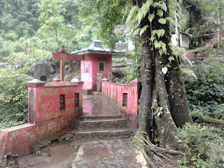 Curug Gonoharjo