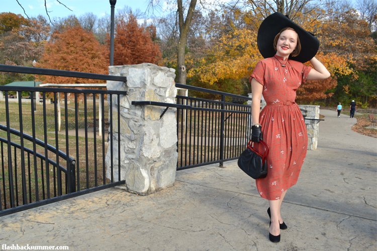 Flashback Summer: 1940s Desert Nomad vintage Dress - novelty print