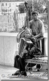Musicos en el Puente[10]