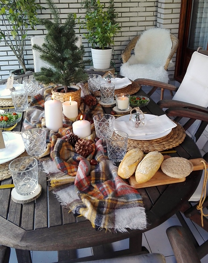 Mesa de invierno en la terraza