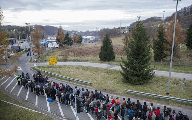 Να απαγορευτεί άμεσα η βραδινή έξοδος στους αιτούντες άσυλο ζητά η ακροδεξιά συγκυβέρνηση της Αυστρίας
