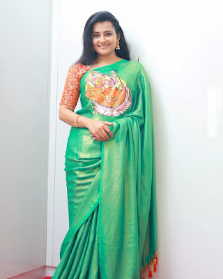 Actress Sruthi Raj Awesome Looks in Green Saree Pics HD