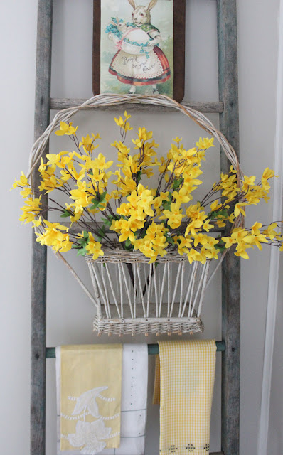 Vintage Easter Decor by Itsy Bits And Pieces