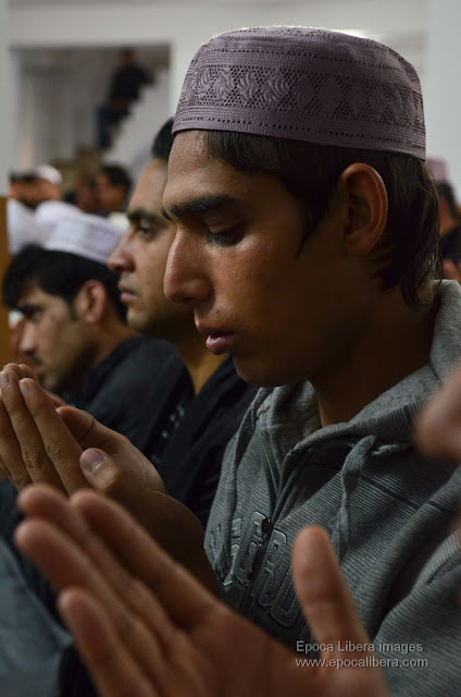 Men gather for prayer 