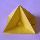 Origami: Piramide prima - First pyramid, by Francesco Guarnieri