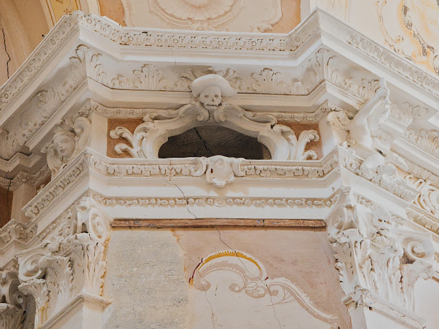 jiemve, le temps d'une pose, Italie, Les Cinq Terres, Le Cinque Terre, Corniglia, Monterosse, Riomaggiore, L'Oratorio della Confraterna dei Neri Mortis et Oriatonis