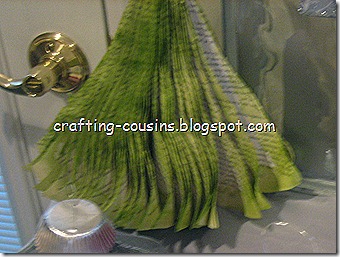 Book Ornaments Tree (1)