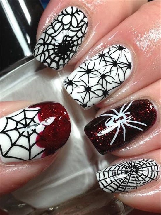 Bloody Spider Web Nails