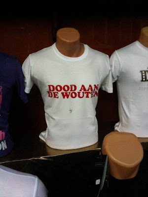 Shirt met opschrift: Dood aan de wouten