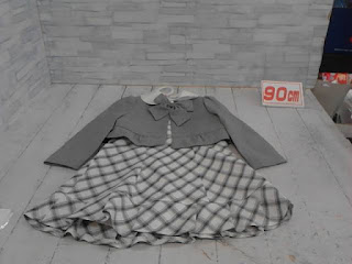 中古品　子供服　９０㎝　女児フォーマルセット服　２４９８円