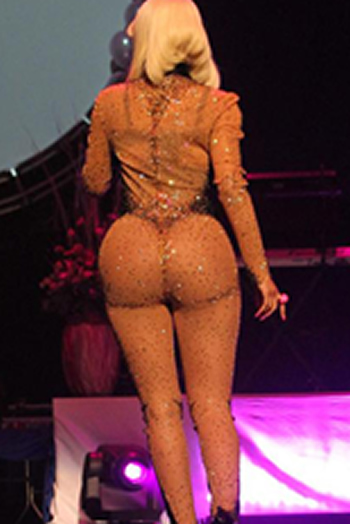 nicki minaj fat booty pics. Nicki Minaj Booty Implants