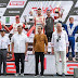  Presiden Joko Widodo Dan Ibu Iriana Saksikan F1 Powerboat Danau Toba, Serahkan Langsung Trofi Juara Di Podium