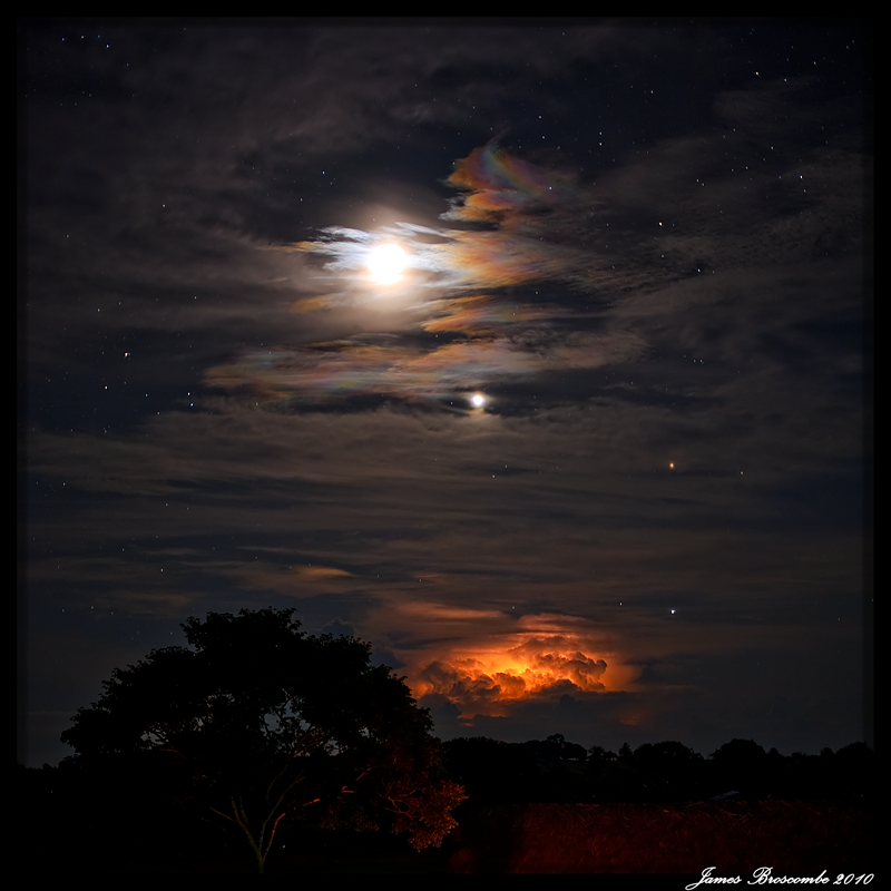 A variation on lightning and stars This time we have lightning stars moon 