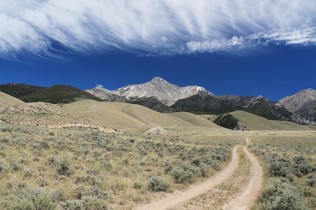 Borah Peak Idaho geology earthquake fault scarp travel trail hiking climbing copyright RocDocTravel.com