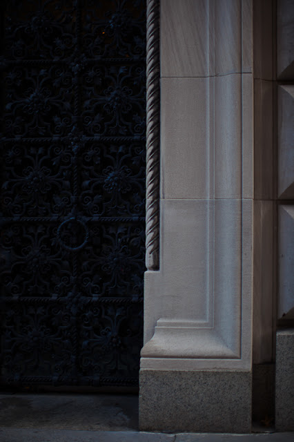 architectural detail, apple saving bank for savings, upper west side, 