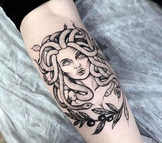 30 tatuagens da medusa para se inspirar