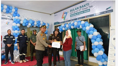 Warga Bangka Selatan Terima Bantuan Biaya Pengobatan dari PT Timah Tbk