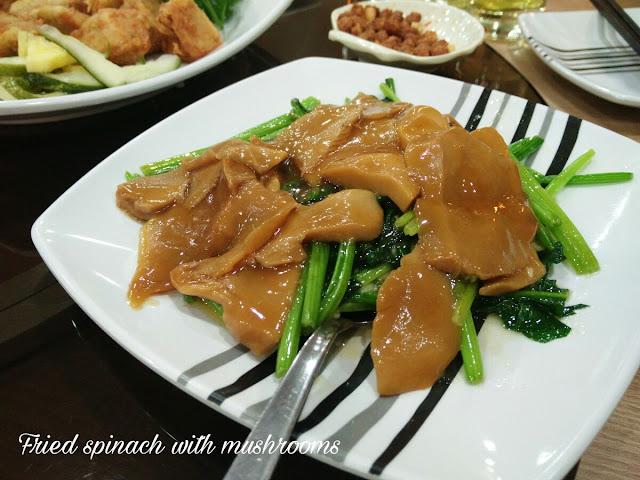 Paulin's Munchies - Choon Seng Hng Restaurant at ITE West - Fried spinach with mushrooms