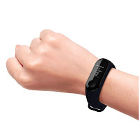 Mi Band 3 hand looks