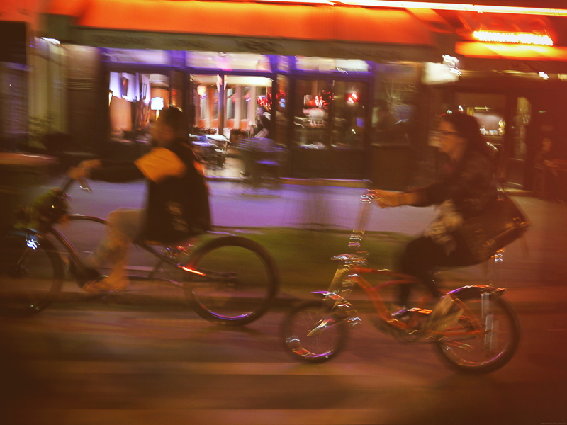 custombrigade night cruise beachcruiser kustombike kustom bicycle Paris chopaderos depravheads vélo américain chopper hickone