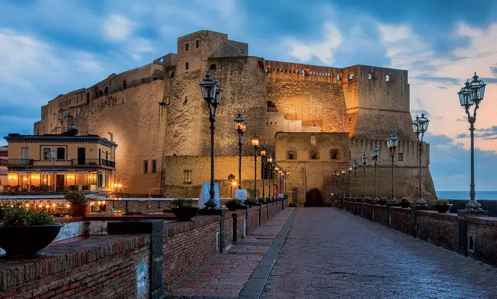 Castel dell’Ovo