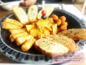 An Afternoon Of Gastronomical Delight - Ambrosia Bliss - Restaurant Review, philadelphia cheese, garlic bread, international platter, tex mex nachos