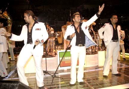 Foto de la banda El Recodo en el escenario