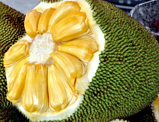 http://tipspetani.blogspot.com/2017/08/cara-yang-benar-budidaya-nangka-madu.html