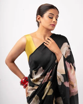 Actress Priyamani sleeveless in saree photoshoot