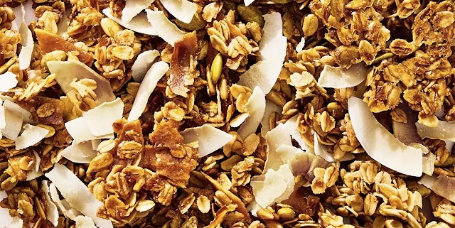 This Basic (But Delicious) Granola Recipe