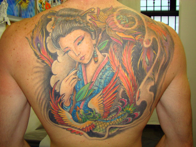 Tatto oriental F nix e Gueixa