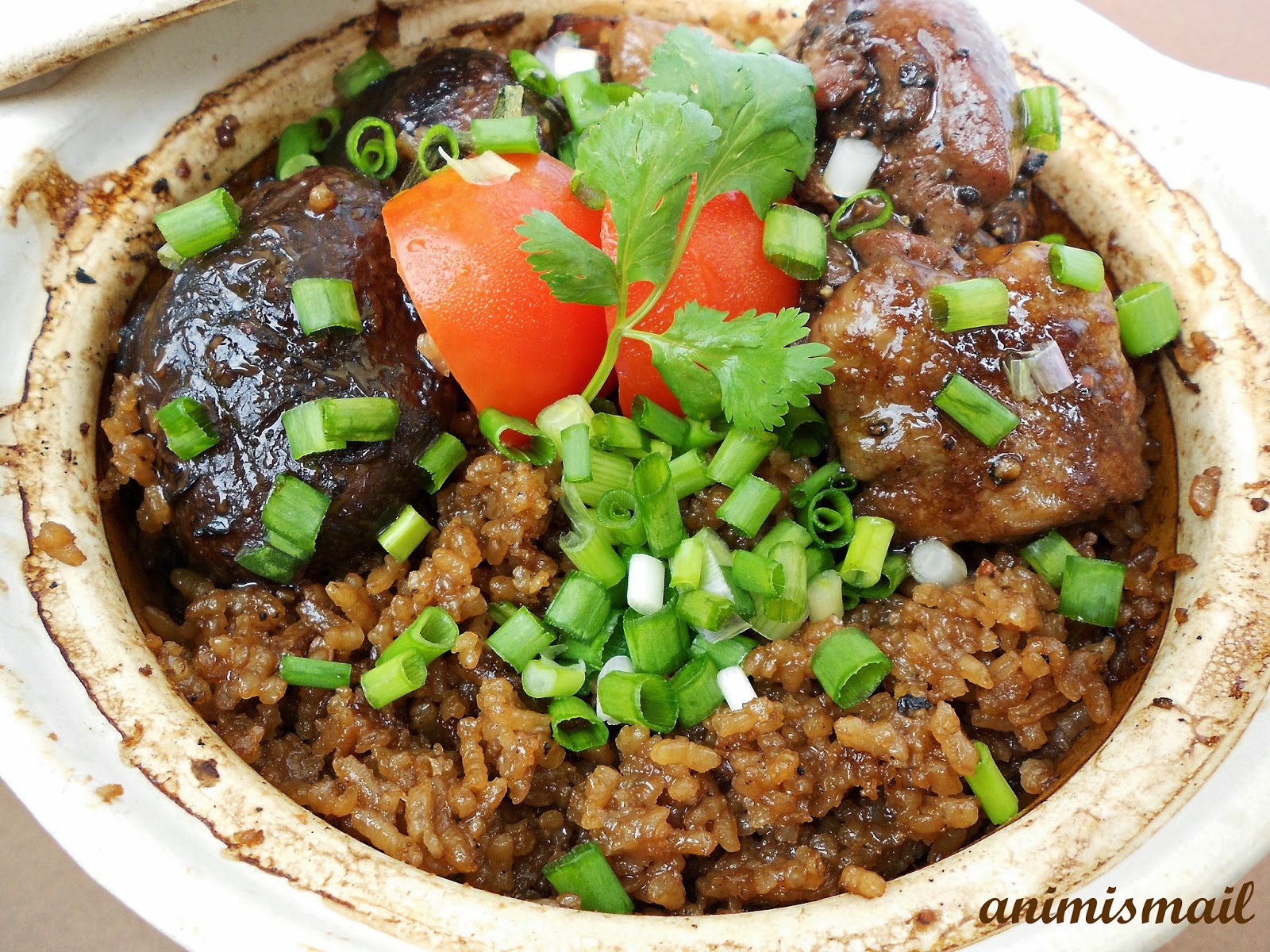 Nasi Ayam Cendawan Claypot  a N i M