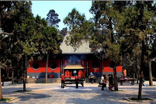 Hall of Heavenly Kings, one of the recommended attractions of White Horse Temple.