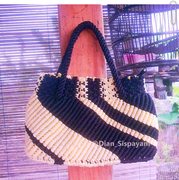 About Macrame Tas  tali  kur  Macrame