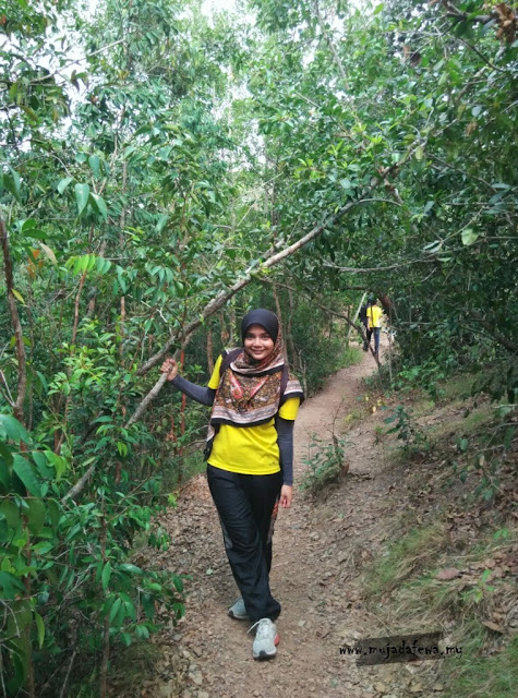 bukit keluang, pantai bukit keluang, pemandangan bukit keluang, mendaki bukit keluang