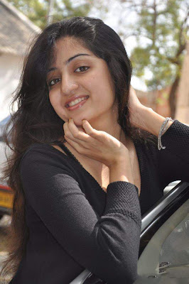 Tollywood Actress Poonam Kaur Hot Photos Gallery