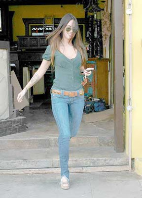 Megan Fox Indigo Furniture Store Pictures