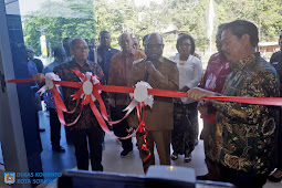 Septianus Lobat Resmikan Gedung Layanan Perpustakaan Daerah Kota Sorong